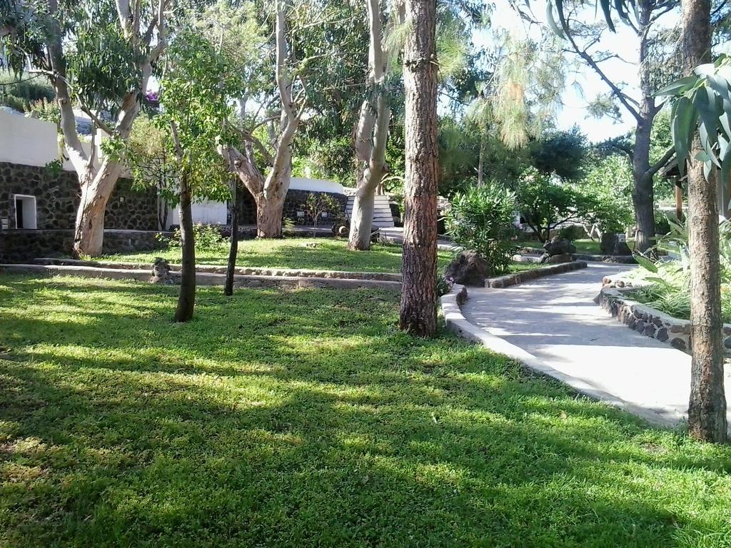 La Villa Rossa Salina  Exterior photo