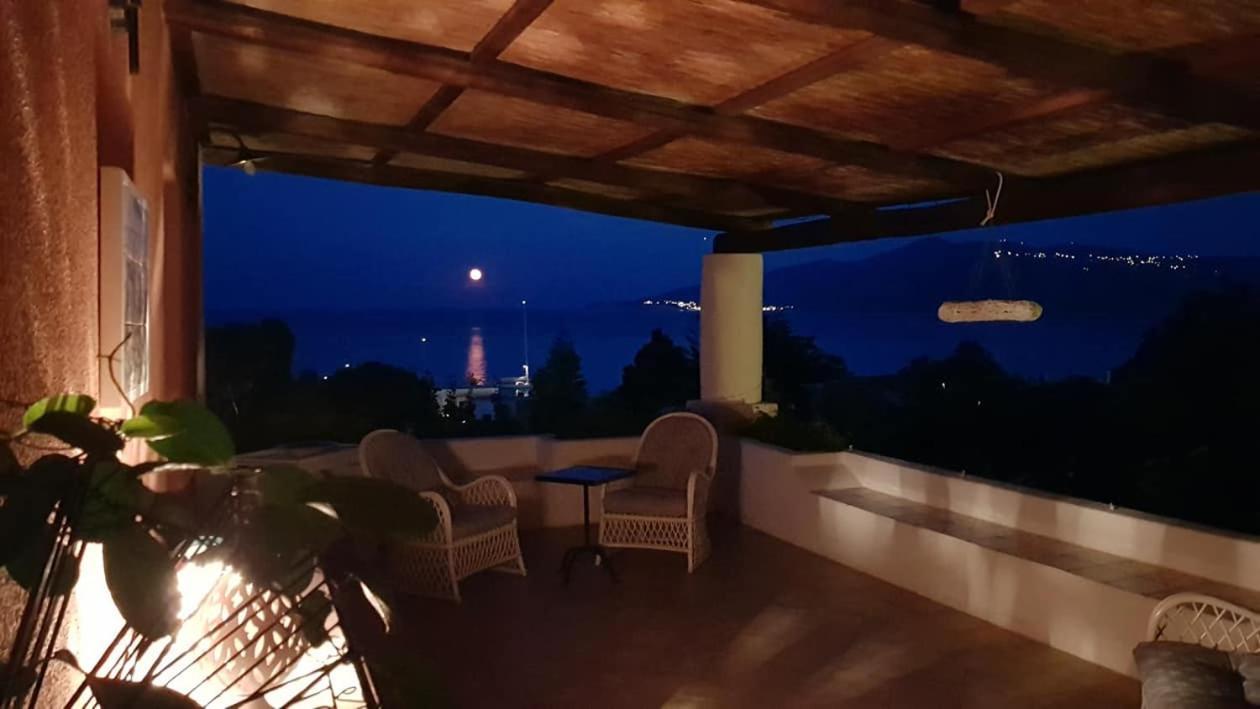 La Villa Rossa Salina  Exterior photo