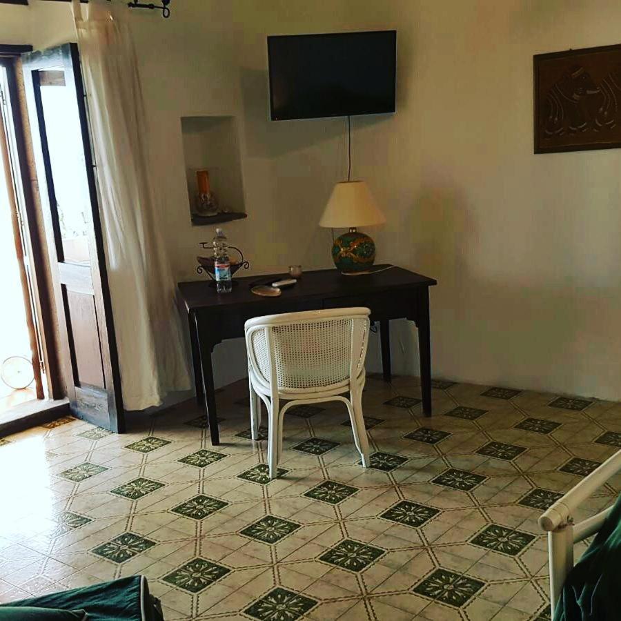 La Villa Rossa Salina  Exterior photo